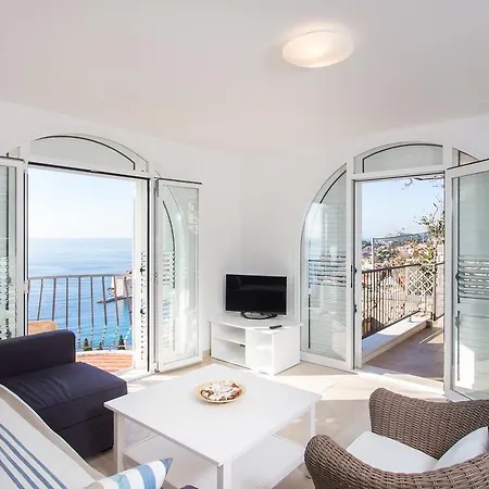 Ocean By Duhomes Apartment